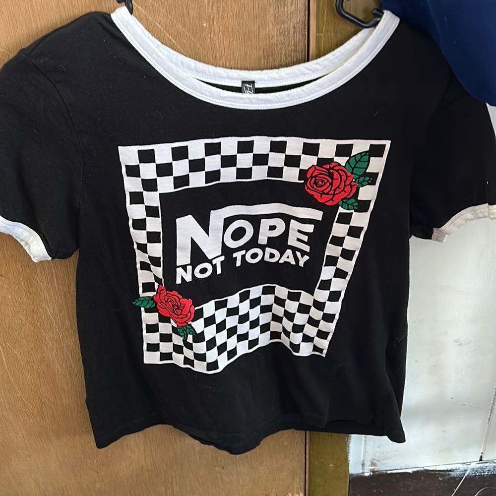Crop top barely worn